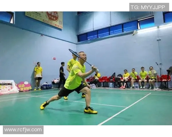 广州羽毛球队包夹战术解析及其在比赛中的应用与影响 广州羽毛球队包夹战术解析及其在比赛中的应用与影响